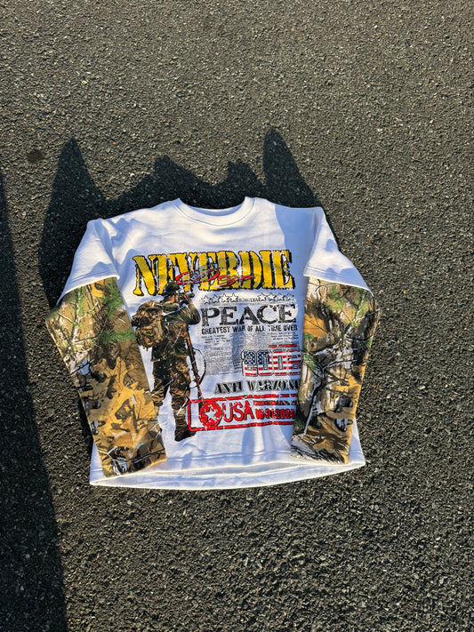 War CrewNeck (white)